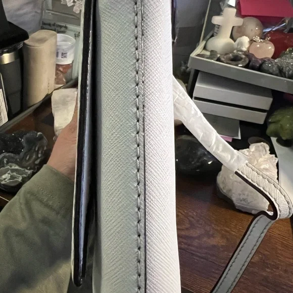 Kate Spade Ivory Newbury Lane Sally Crossbody with Gold Accent - NWOT - Picture 11 of 15